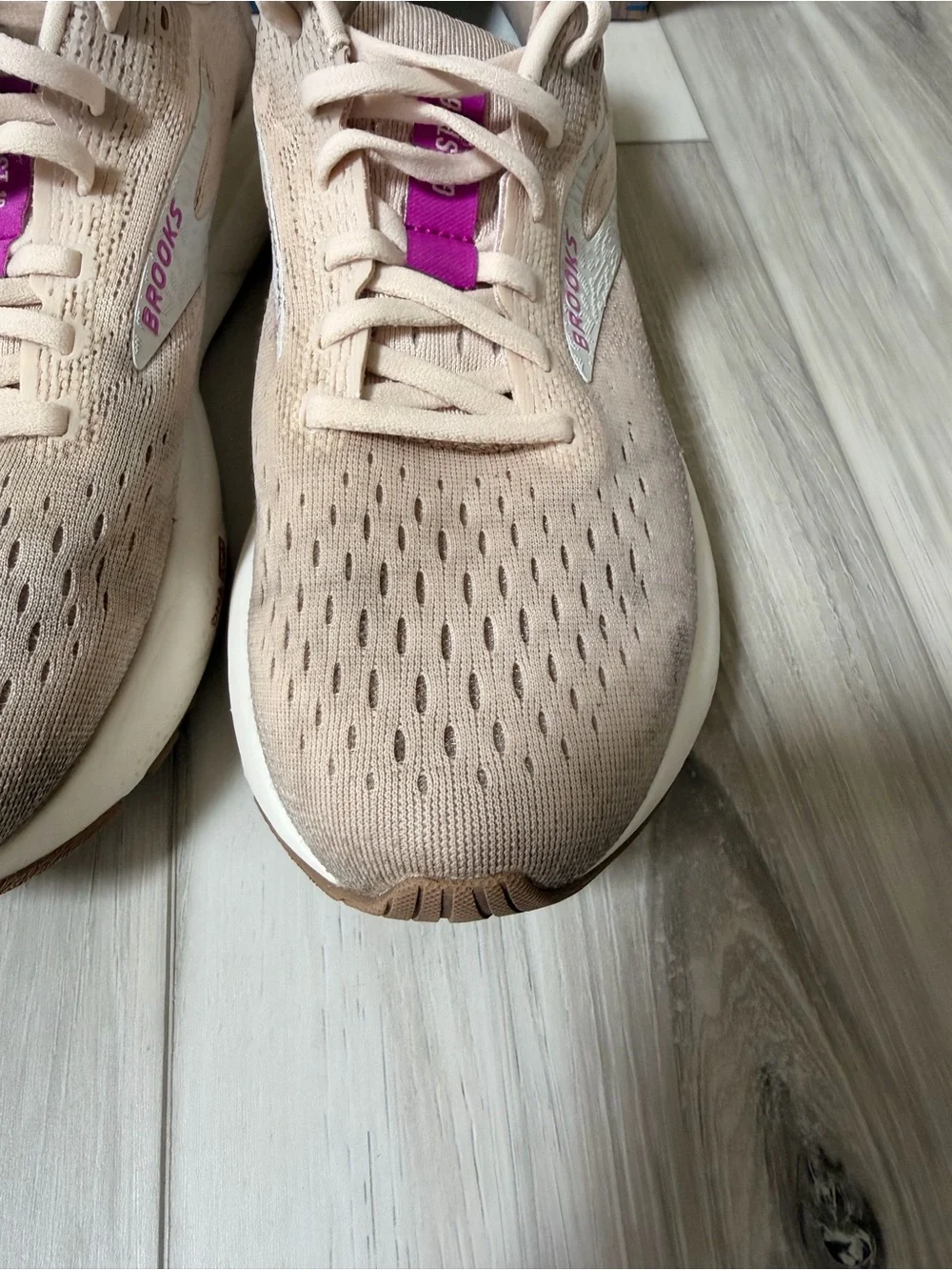 Brooks ghost 16